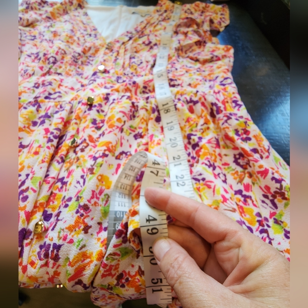 Julie Jordan Floral V-Neck Dress - Picture 8 of 10